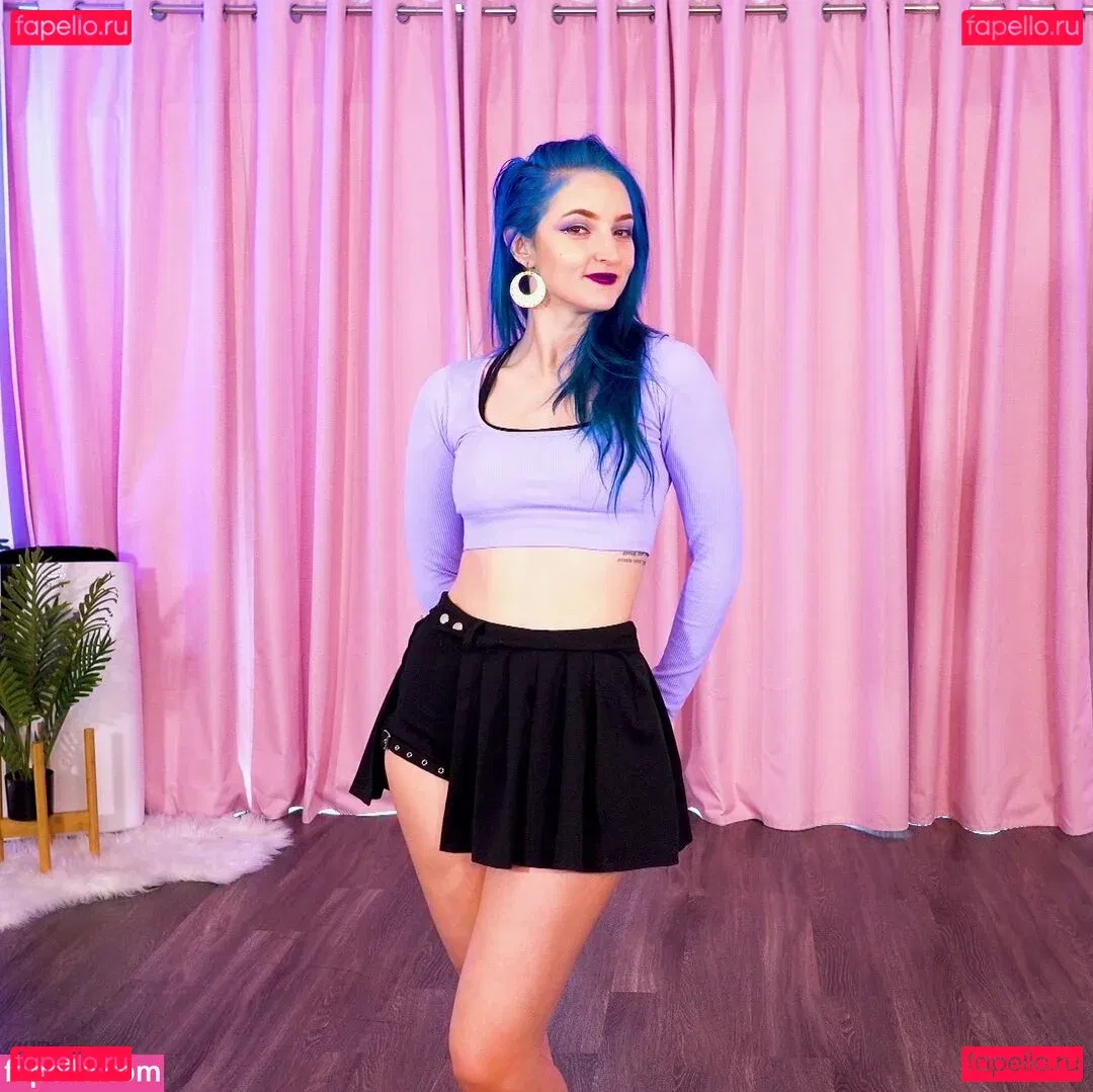 Littlesiha Onlyfans Photo Gallery 