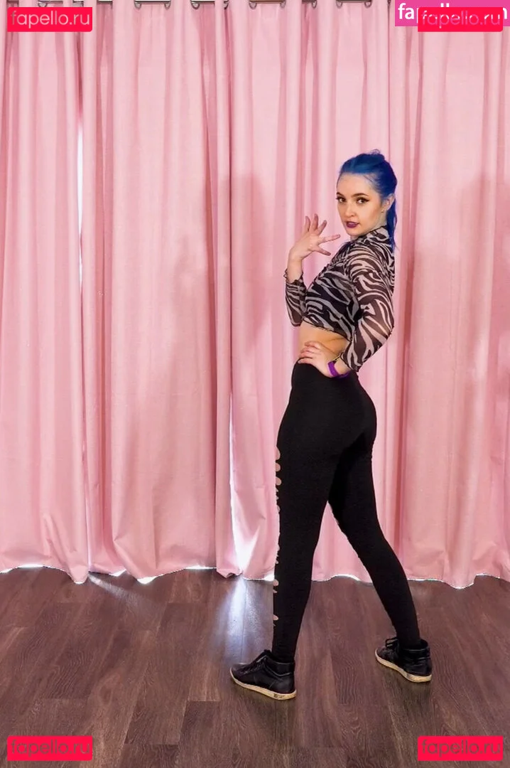 Littlesiha Onlyfans Photo Gallery 