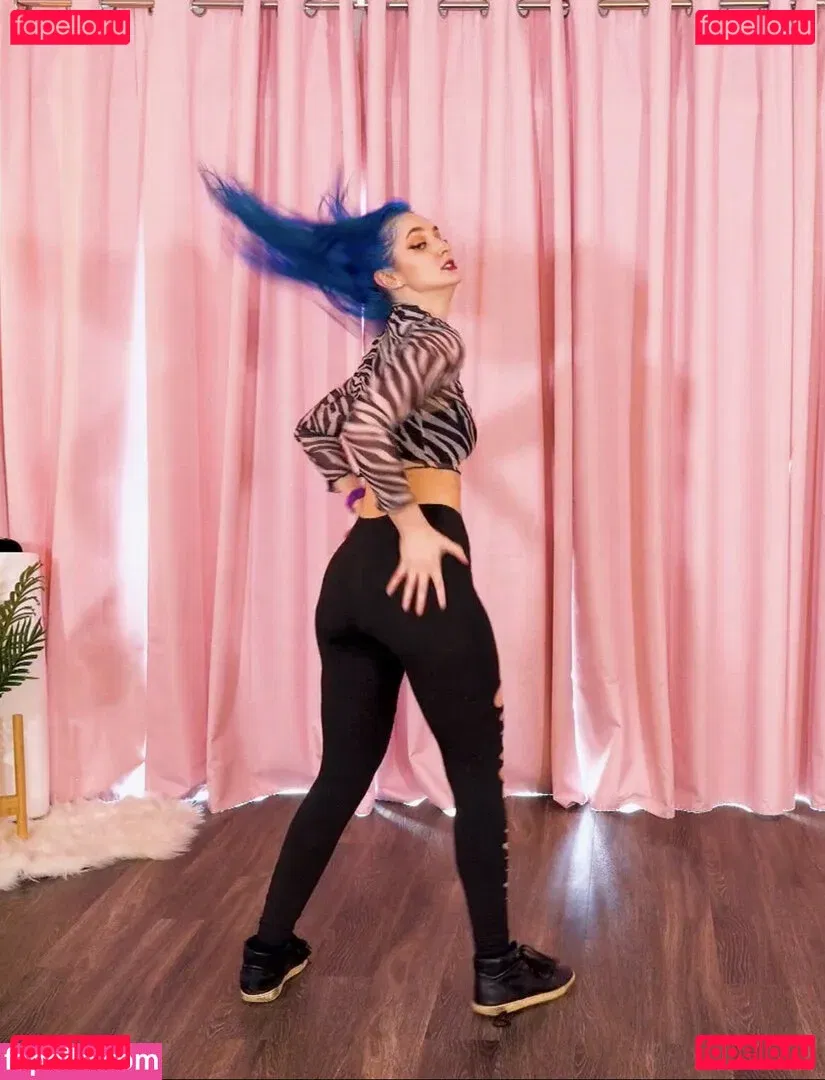 Littlesiha Onlyfans Photo Gallery 