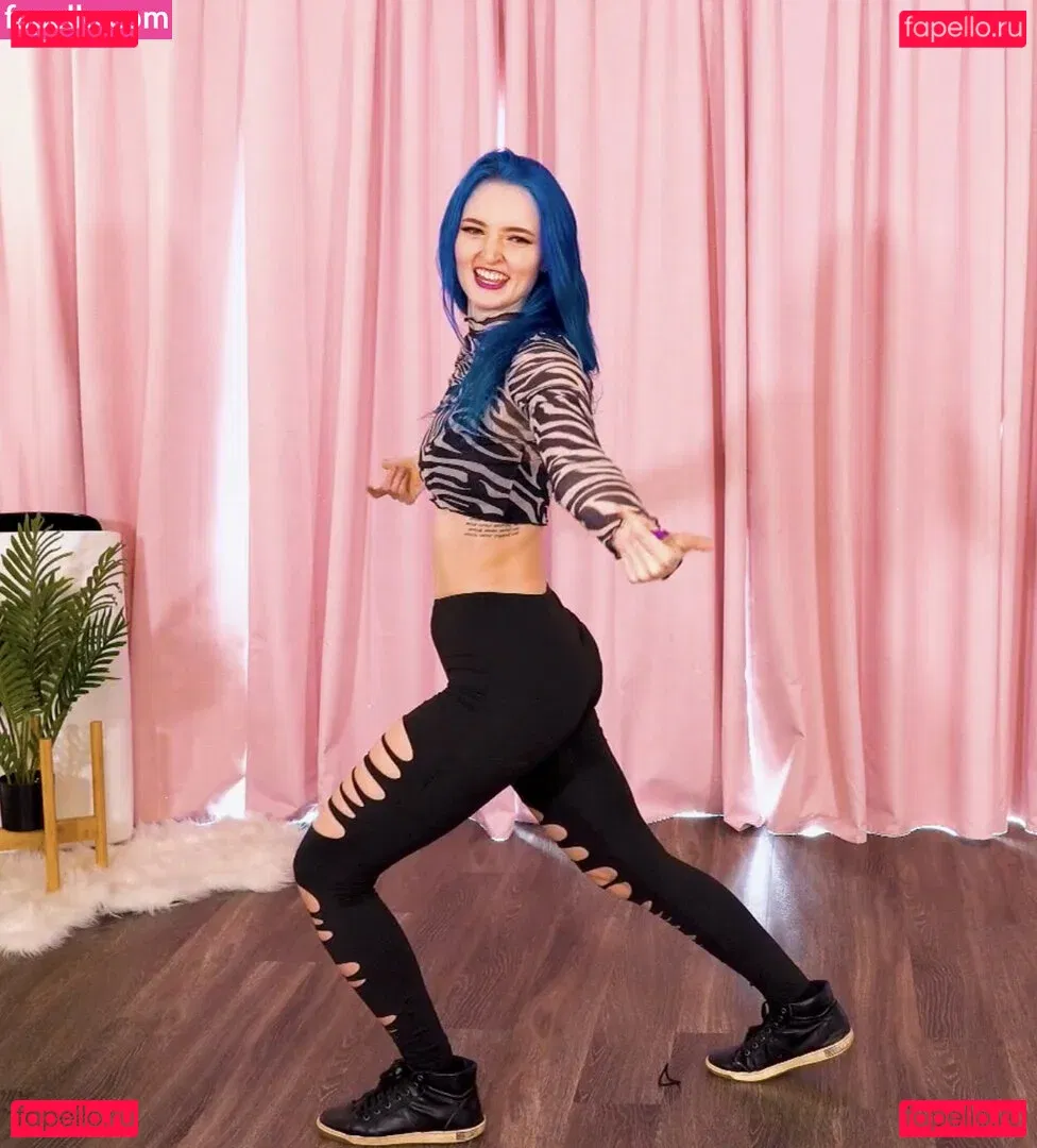 Littlesiha Onlyfans Photo Gallery 