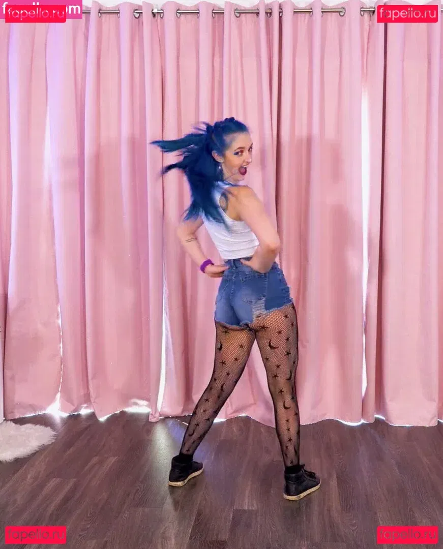 Littlesiha Onlyfans Photo Gallery 