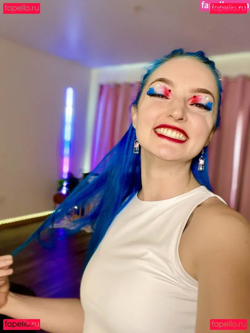 Littlesiha Onlyfans Photo Gallery 