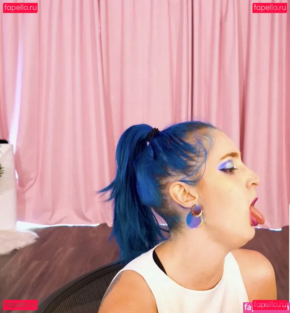 Littlesiha Onlyfans Photo Gallery 