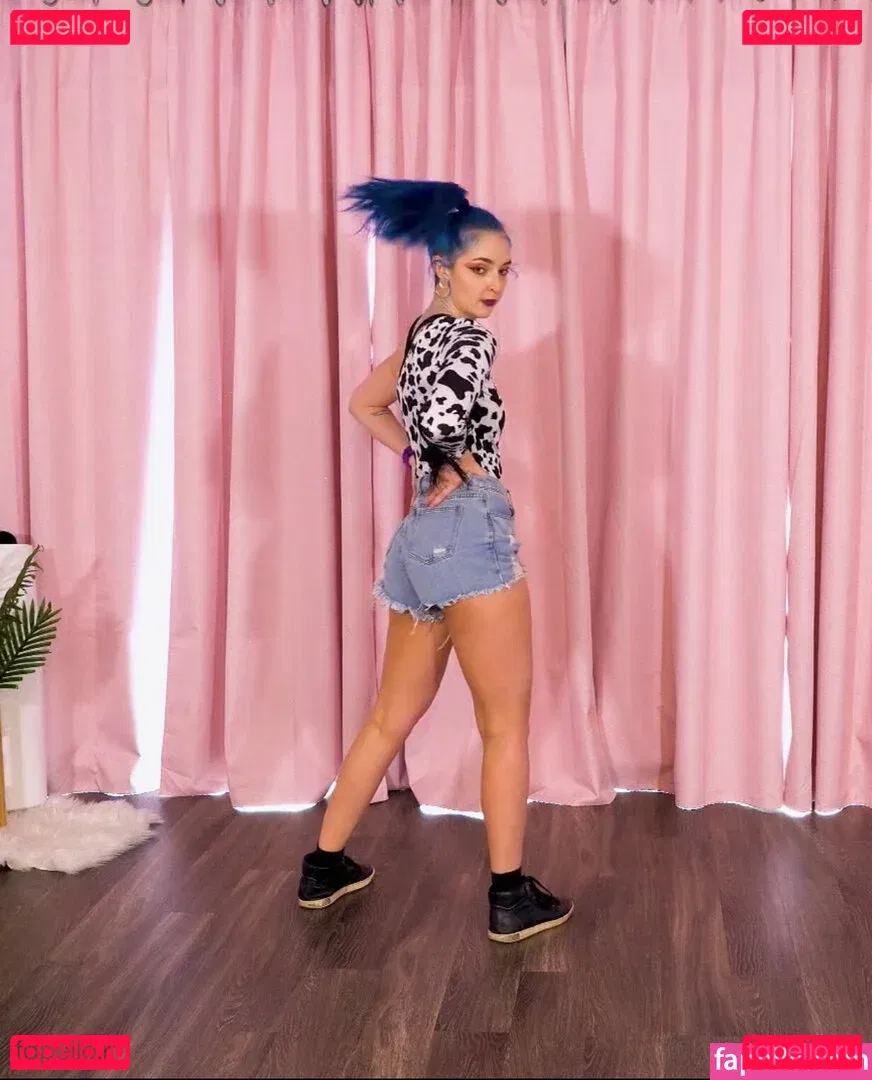 Littlesiha Onlyfans Photo Gallery 