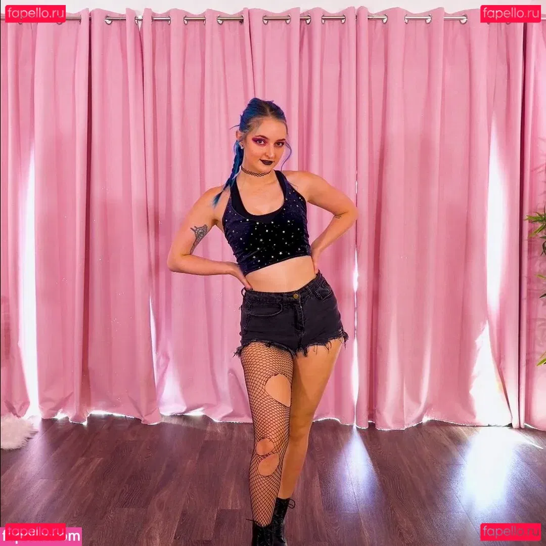 Littlesiha Onlyfans Photo Gallery 