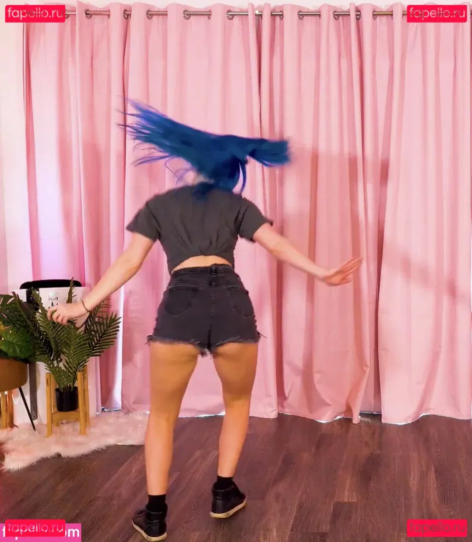 Littlesiha Onlyfans Photo Gallery 