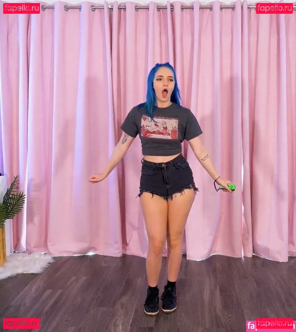 Littlesiha Onlyfans Photo Gallery 