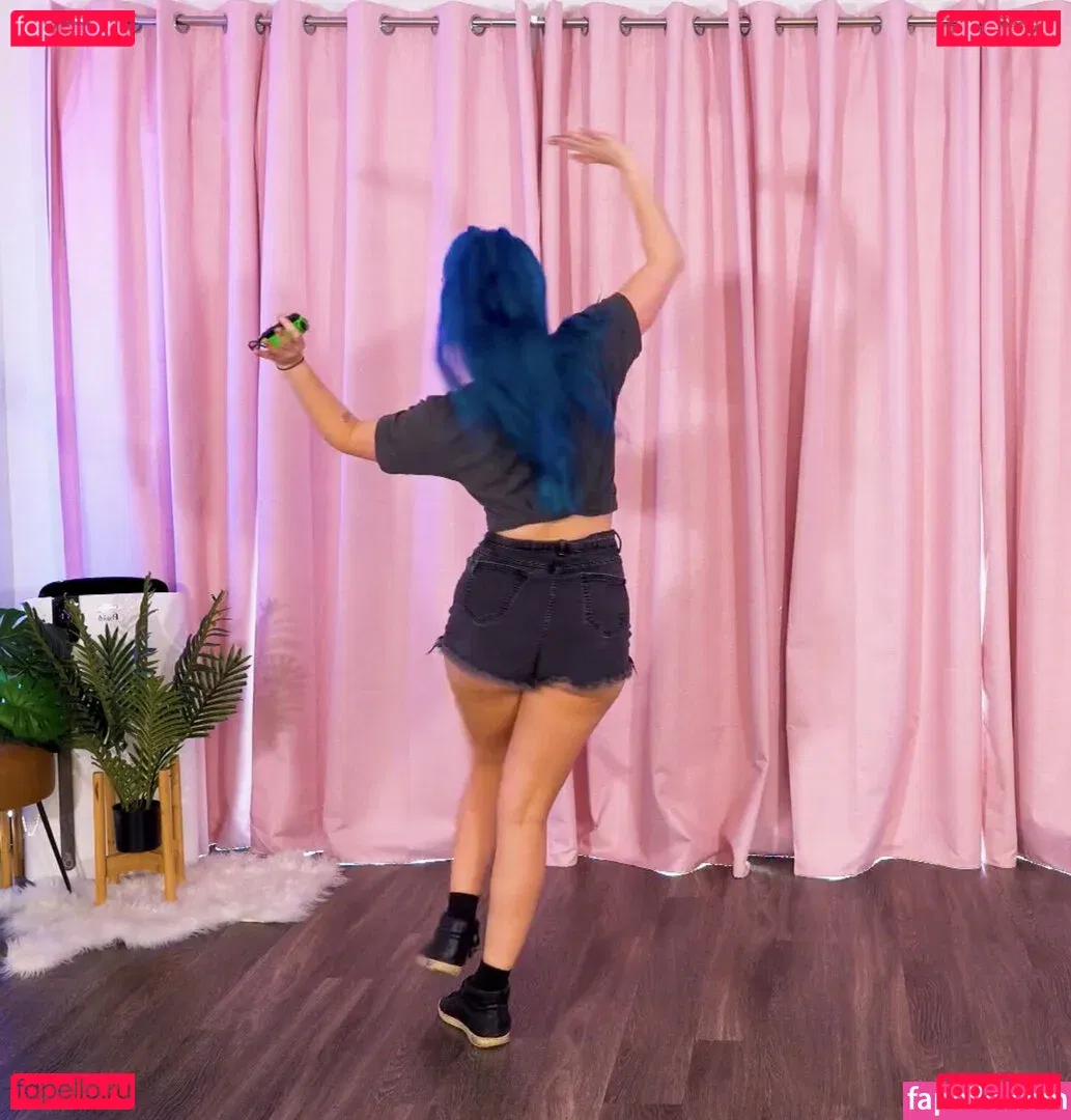 Littlesiha Onlyfans Photo Gallery 