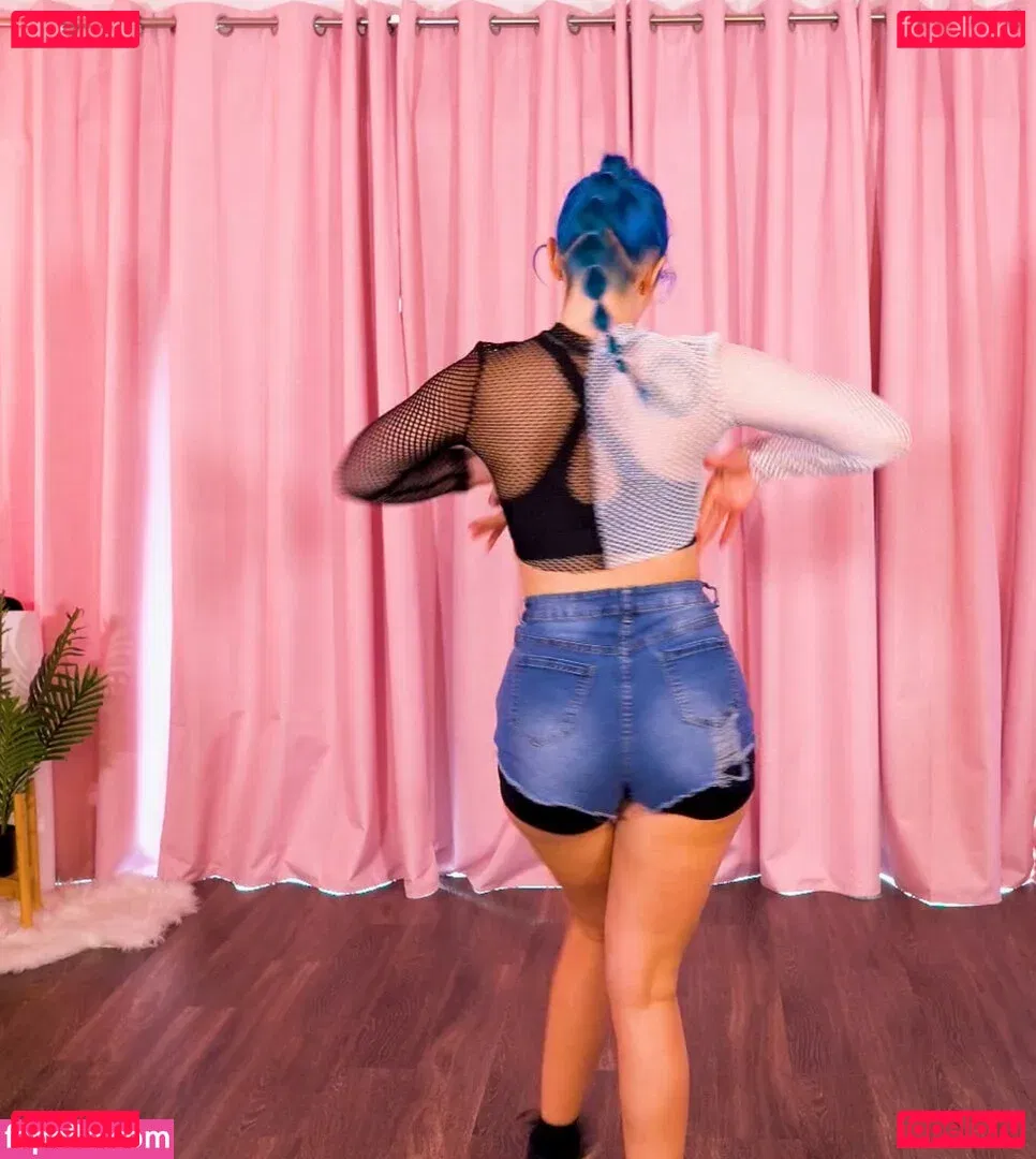 Littlesiha Onlyfans Photo Gallery 