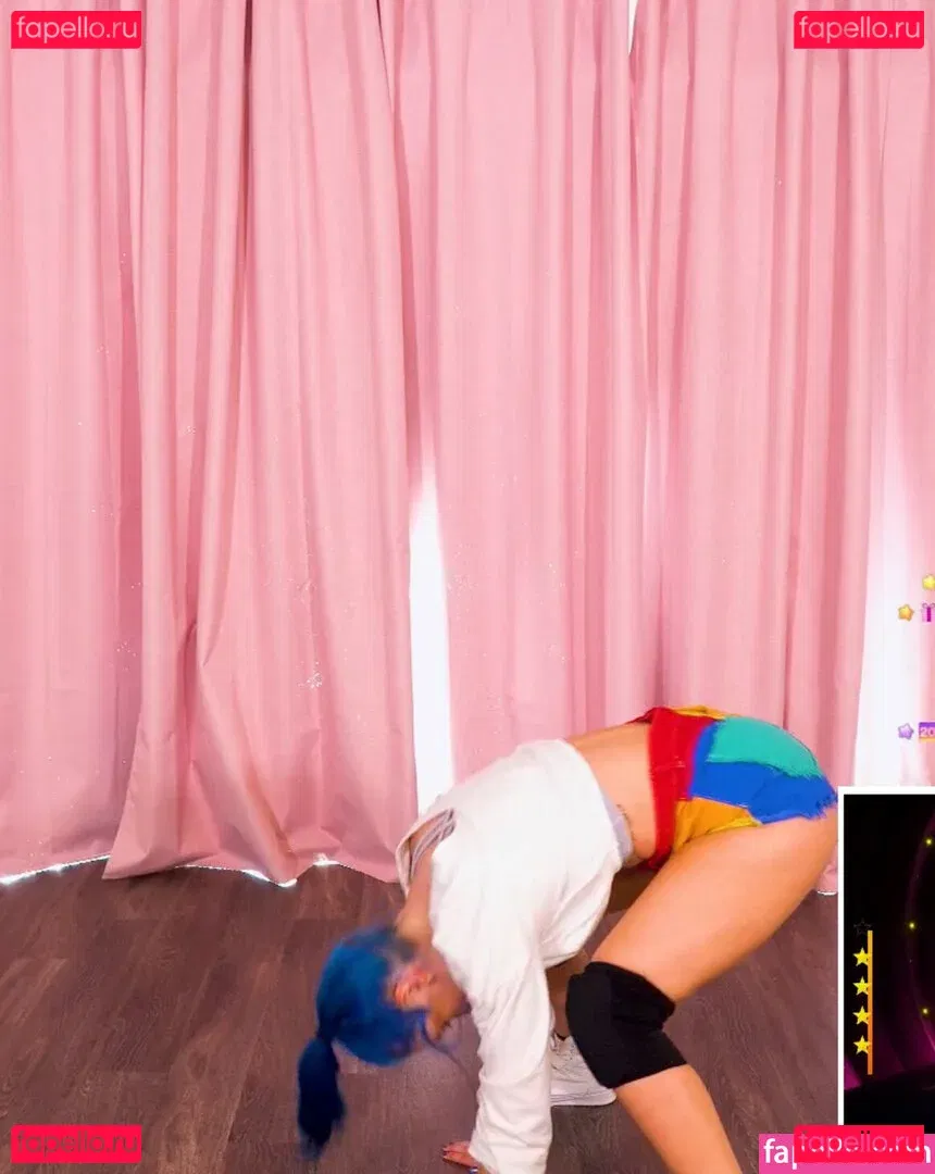 Littlesiha Onlyfans Photo Gallery 