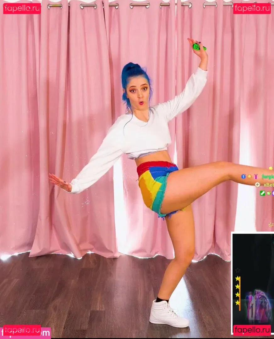 Littlesiha Onlyfans Photo Gallery 