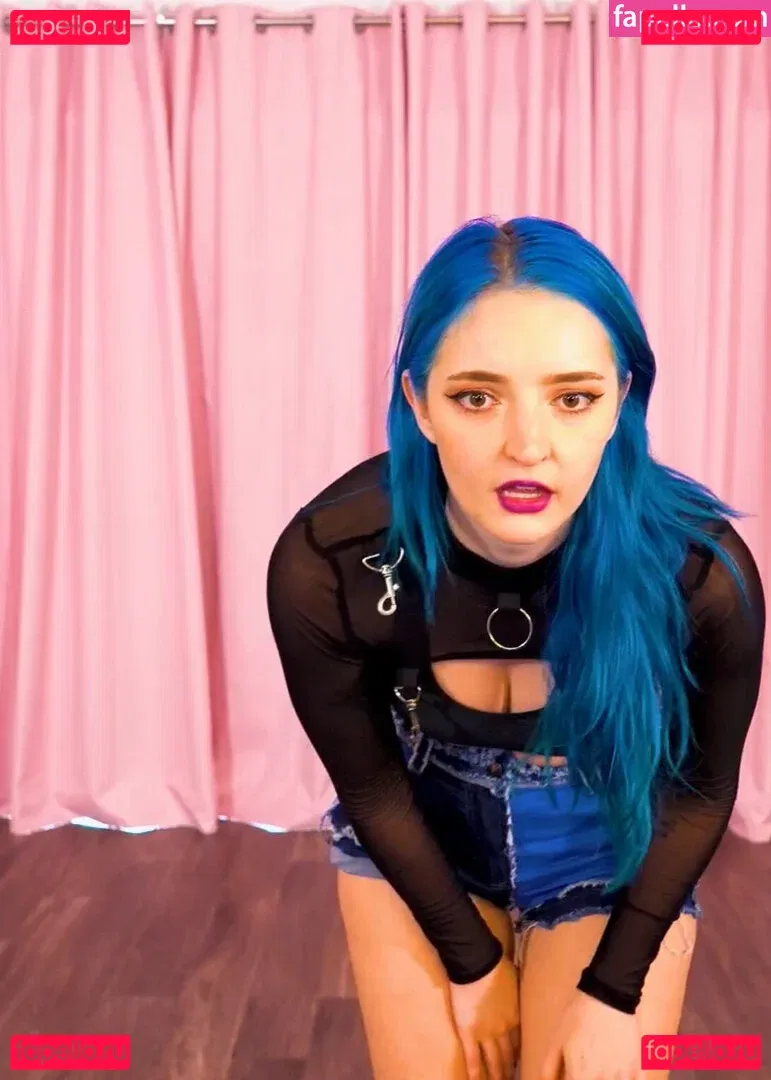 Littlesiha Onlyfans Photo Gallery 