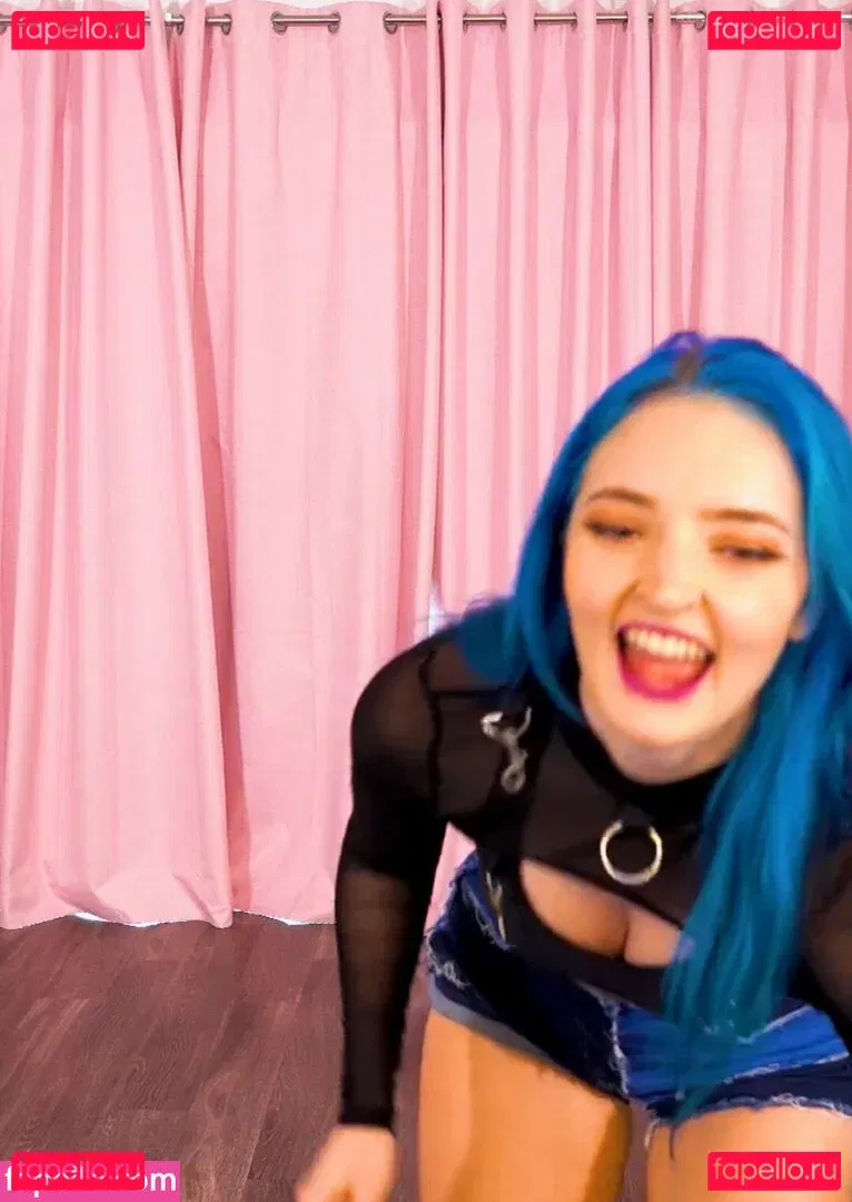 Littlesiha Onlyfans Photo Gallery 