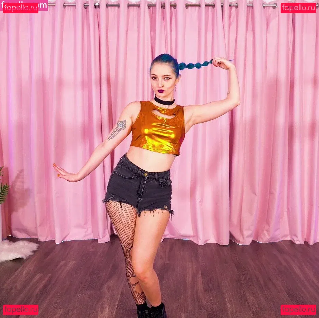 Littlesiha Onlyfans Photo Gallery 