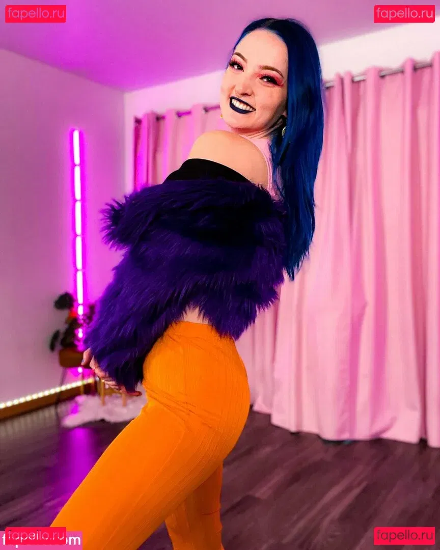 Littlesiha Onlyfans Photo Gallery 