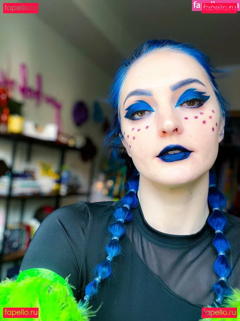 Littlesiha Onlyfans Photo Gallery 