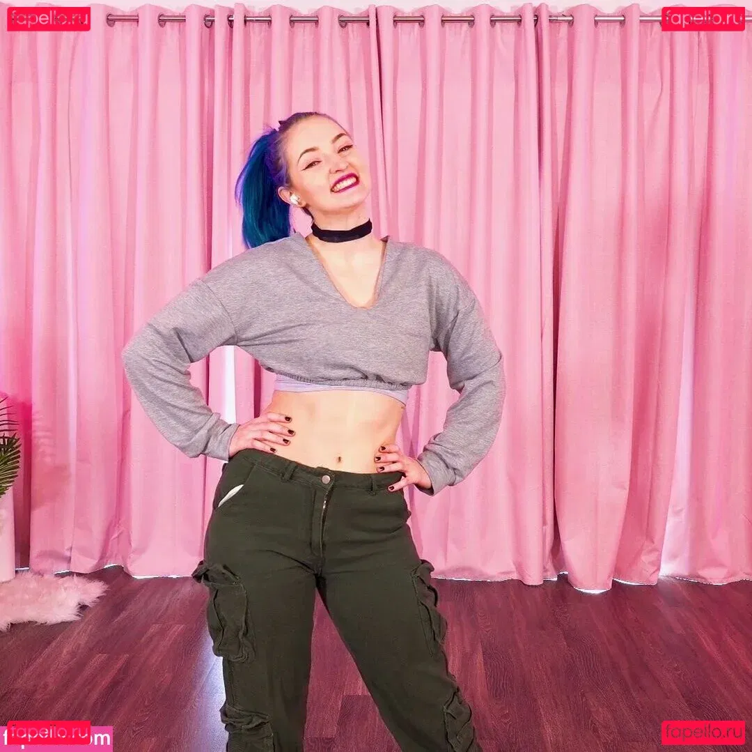 Littlesiha Onlyfans Photo Gallery 