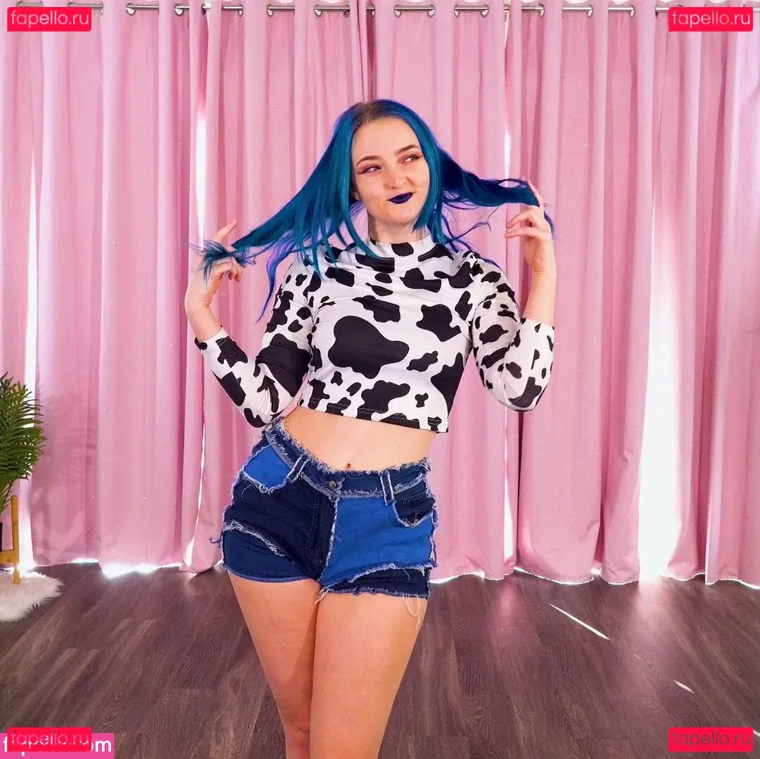 Littlesiha Onlyfans Photo Gallery 