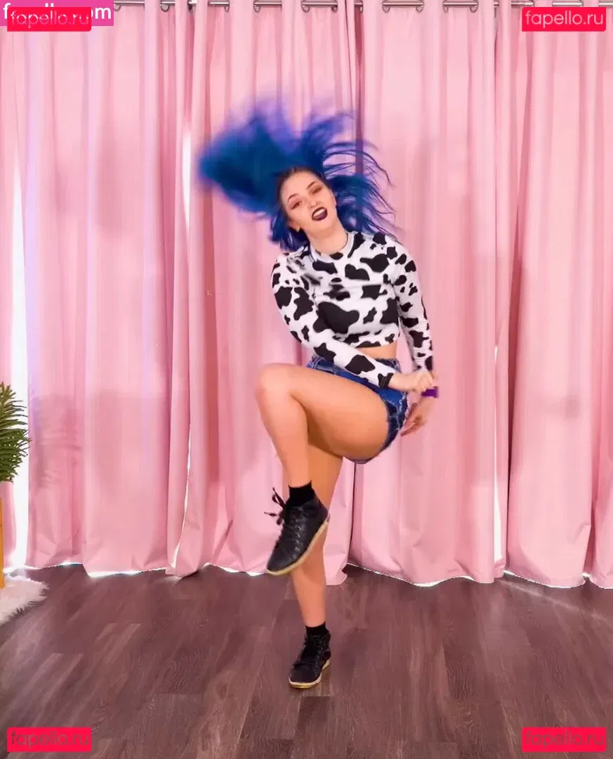 Littlesiha Onlyfans Photo Gallery 