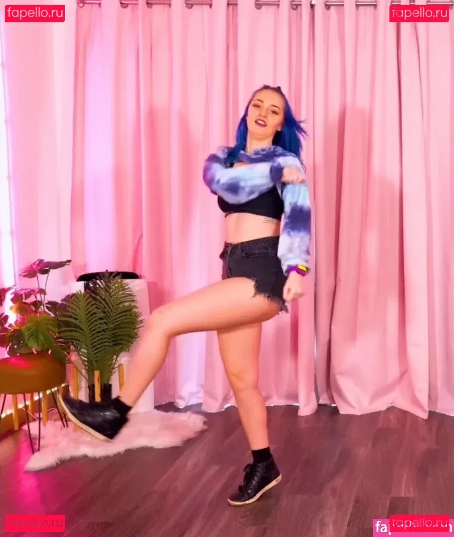 Littlesiha Onlyfans Photo Gallery 