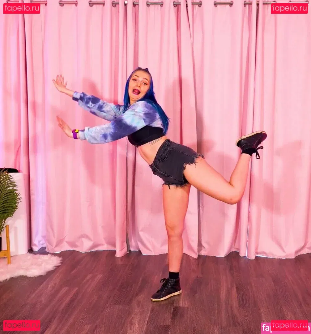 Littlesiha Onlyfans Photo Gallery 