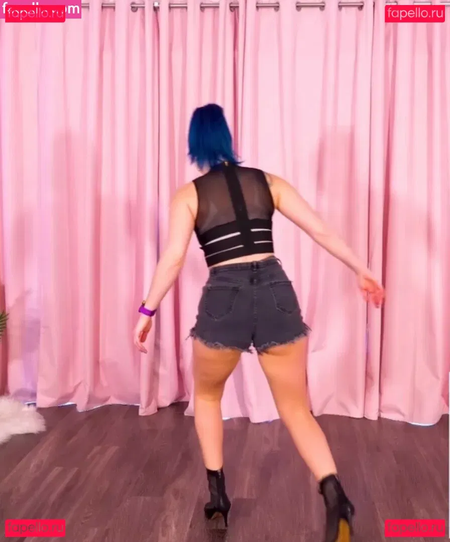 Littlesiha Onlyfans Photo Gallery 