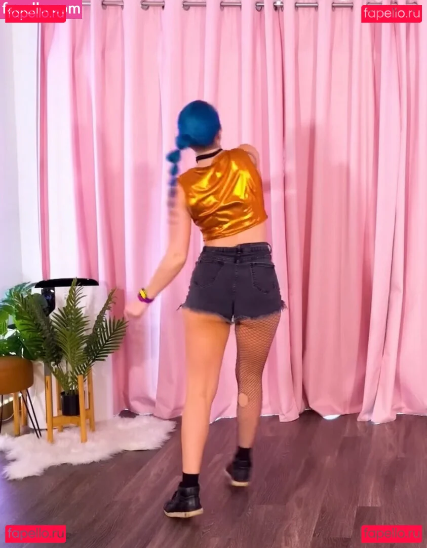 Littlesiha Onlyfans Photo Gallery 