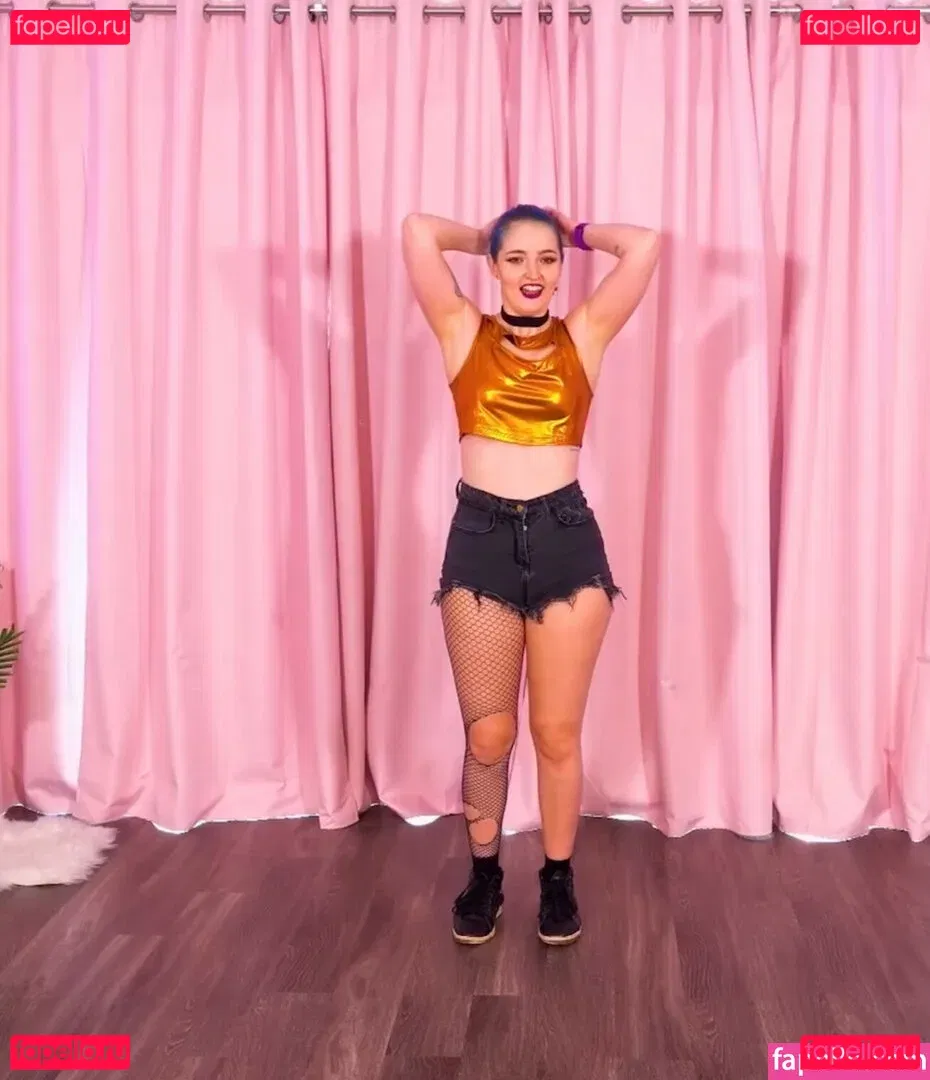 Littlesiha Onlyfans Photo Gallery 