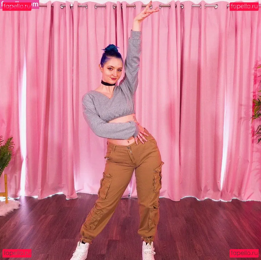 Littlesiha Onlyfans Photo Gallery 