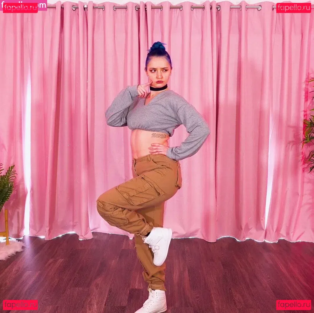 Littlesiha Onlyfans Photo Gallery 