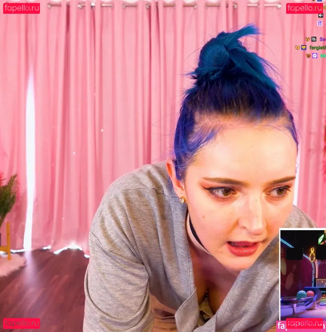 Littlesiha Onlyfans Photo Gallery 