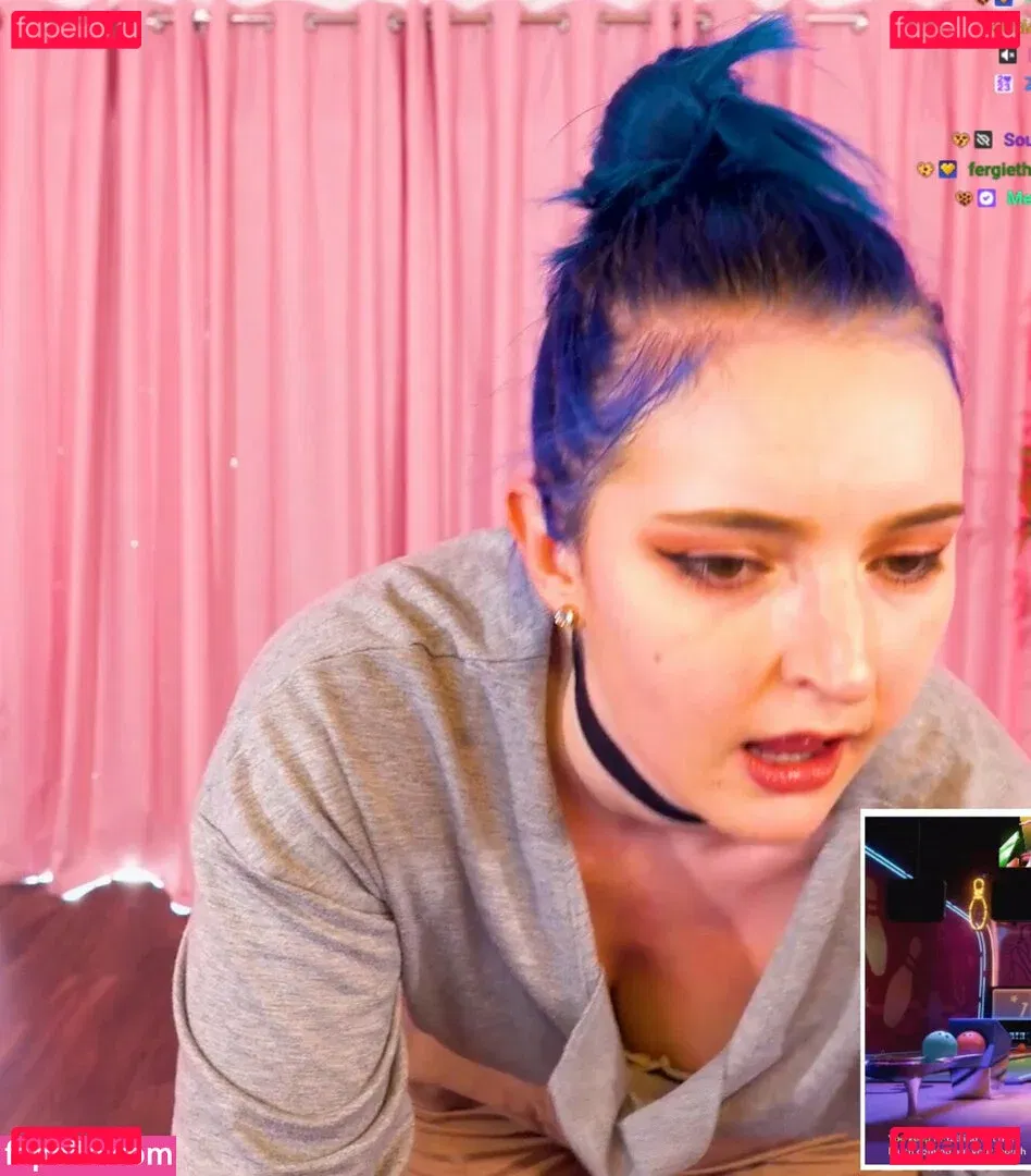 Littlesiha Onlyfans Photo Gallery 