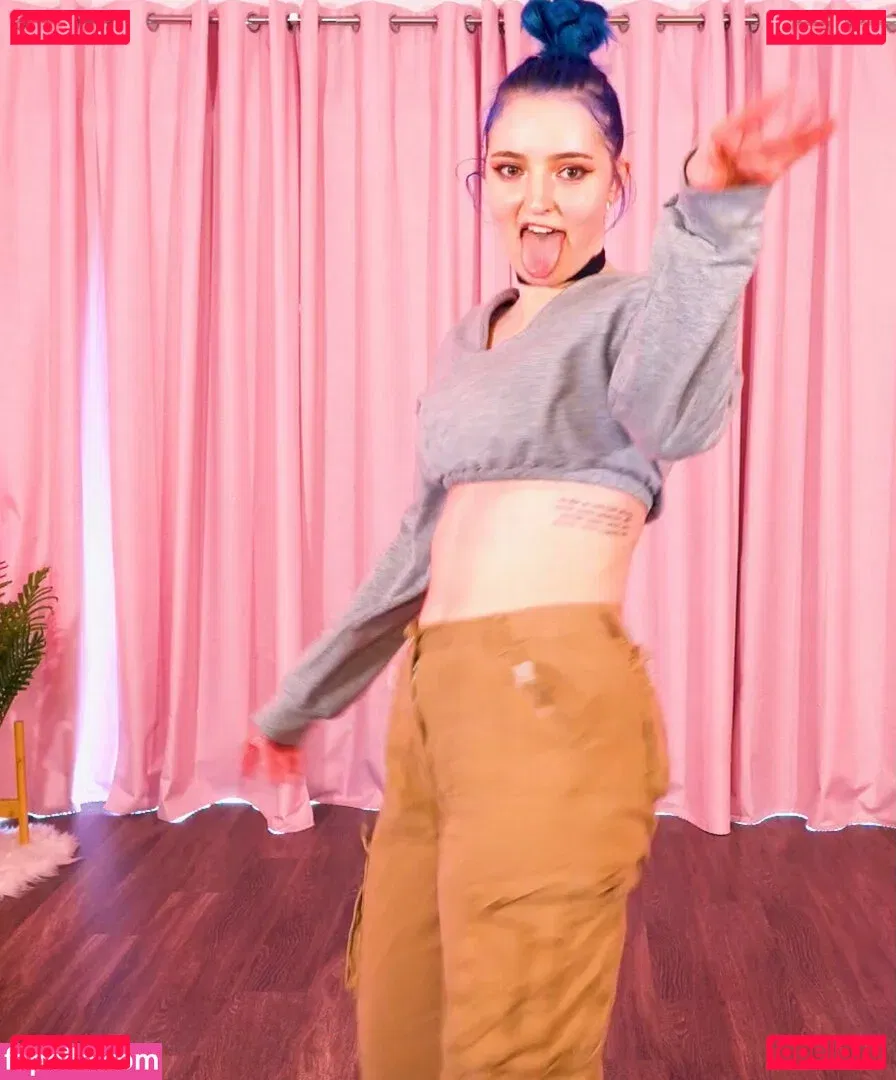 Littlesiha Onlyfans Photo Gallery 