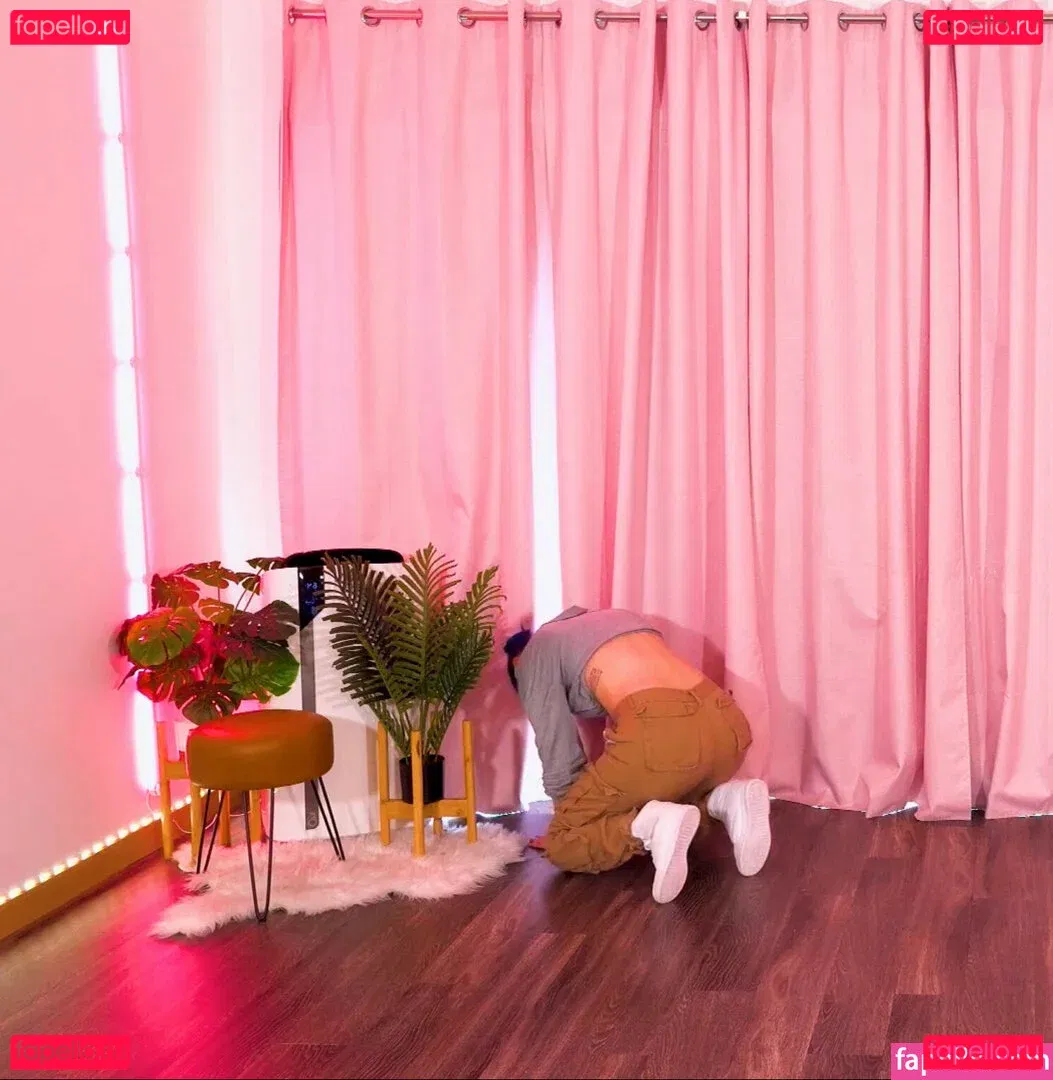 Littlesiha Onlyfans Photo Gallery 