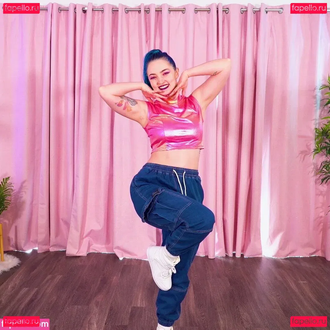 Littlesiha Onlyfans Photo Gallery 