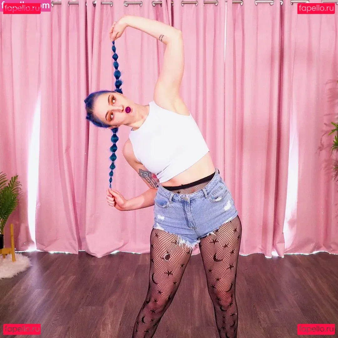 Littlesiha Onlyfans Photo Gallery 