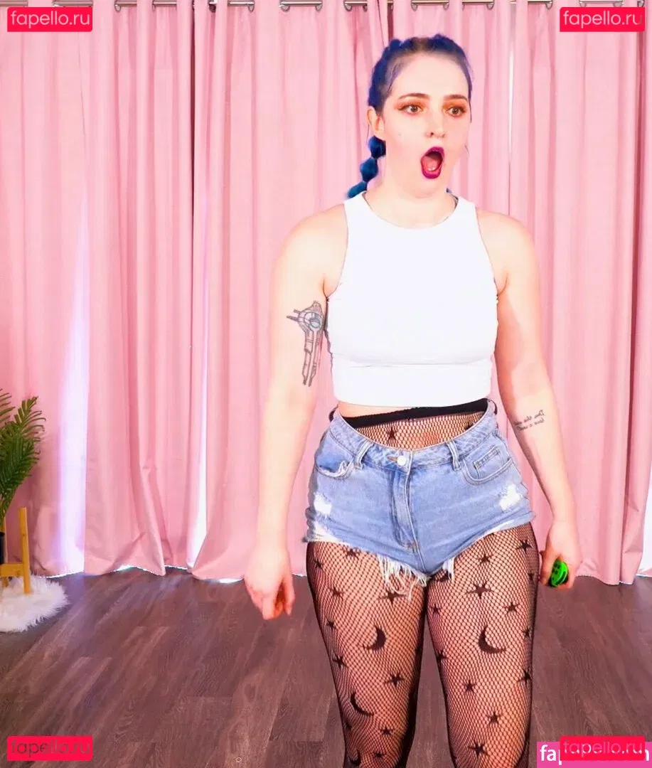 Littlesiha Onlyfans Photo Gallery 