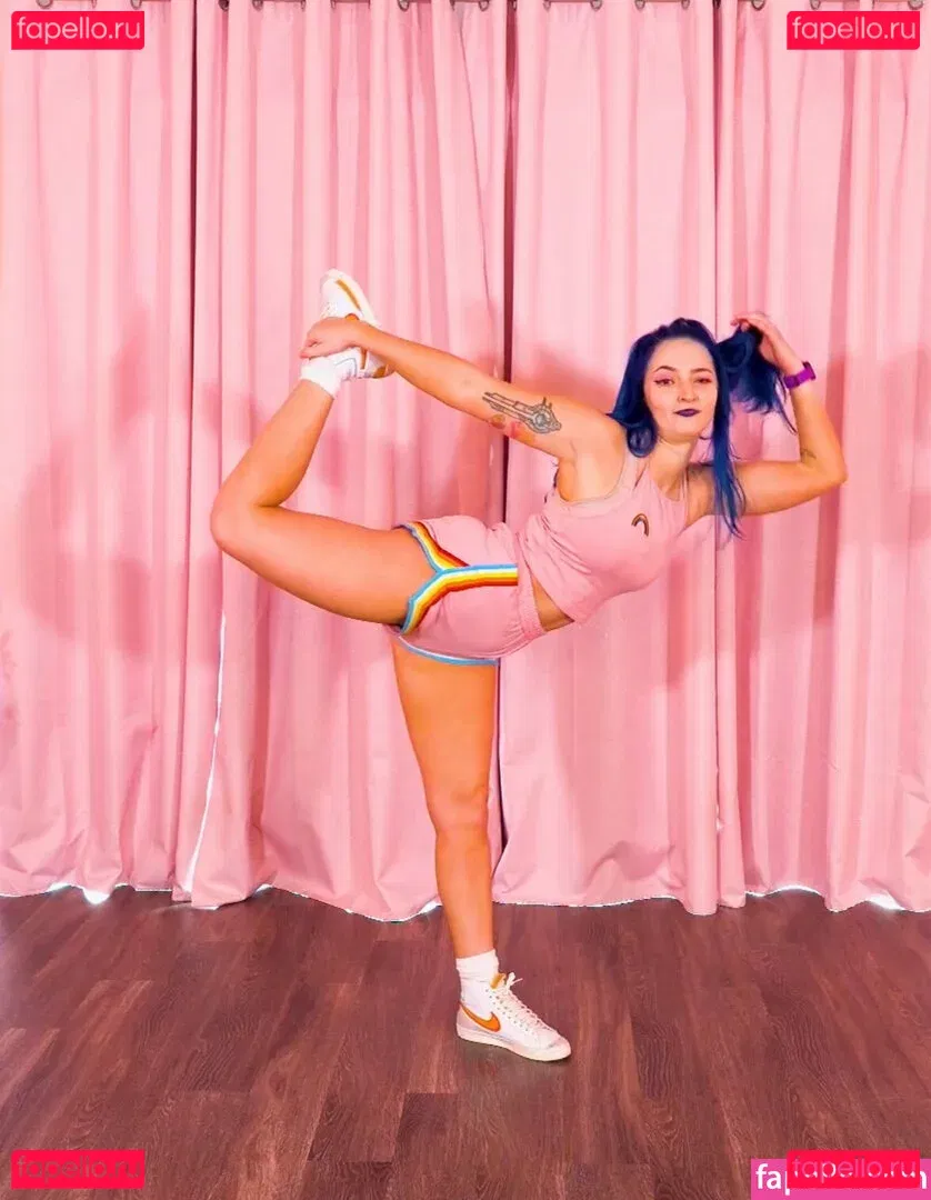 Littlesiha Onlyfans Photo Gallery 