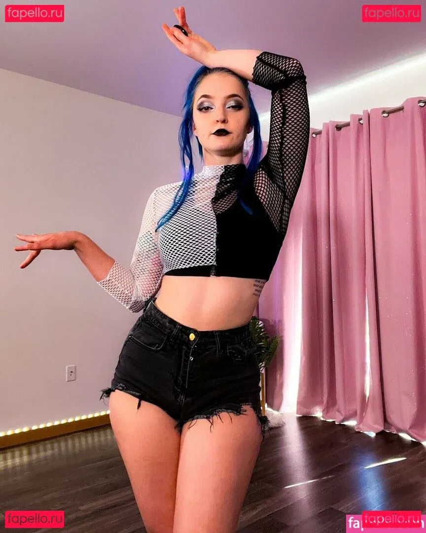 Littlesiha Onlyfans Photo Gallery 