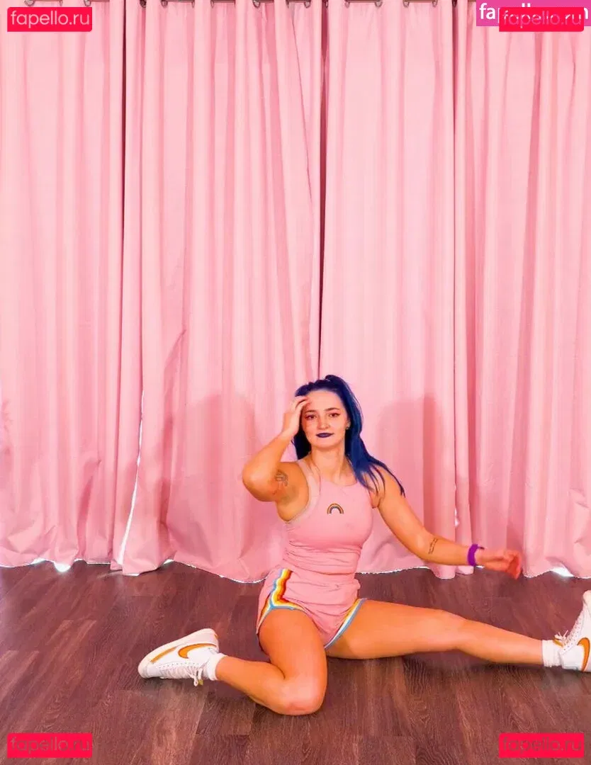 Littlesiha Onlyfans Photo Gallery 