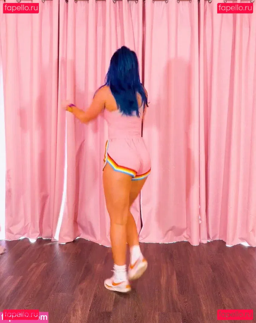 Littlesiha Onlyfans Photo Gallery 