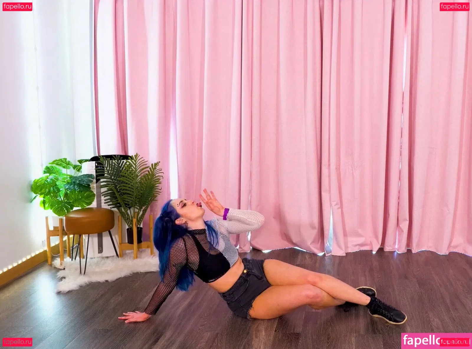 Littlesiha Onlyfans Photo Gallery 