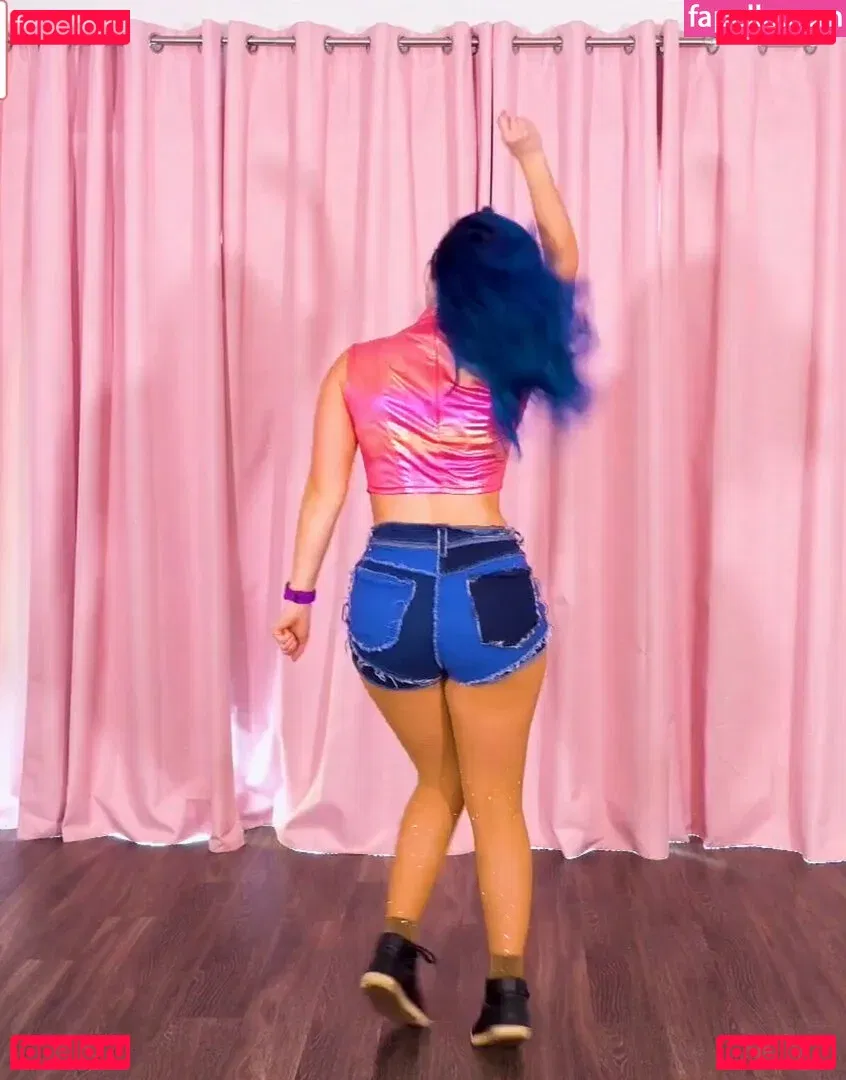 Littlesiha Onlyfans Photo Gallery 