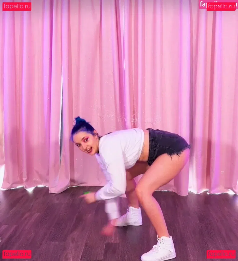 Littlesiha Onlyfans Photo Gallery 