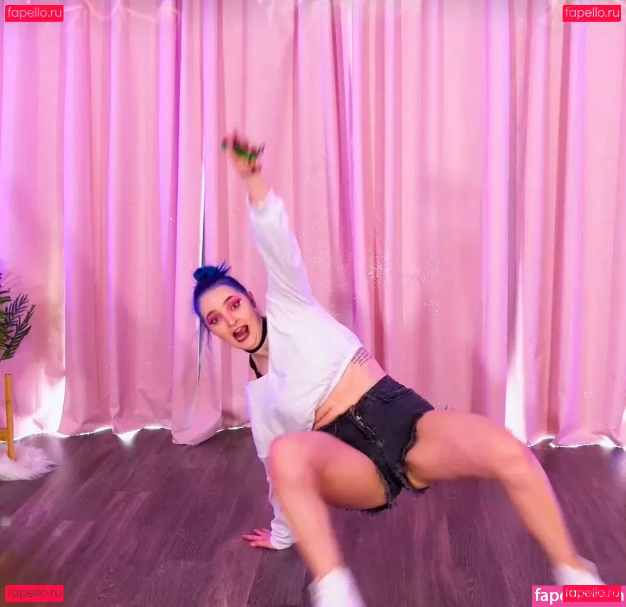 Littlesiha Onlyfans Photo Gallery 