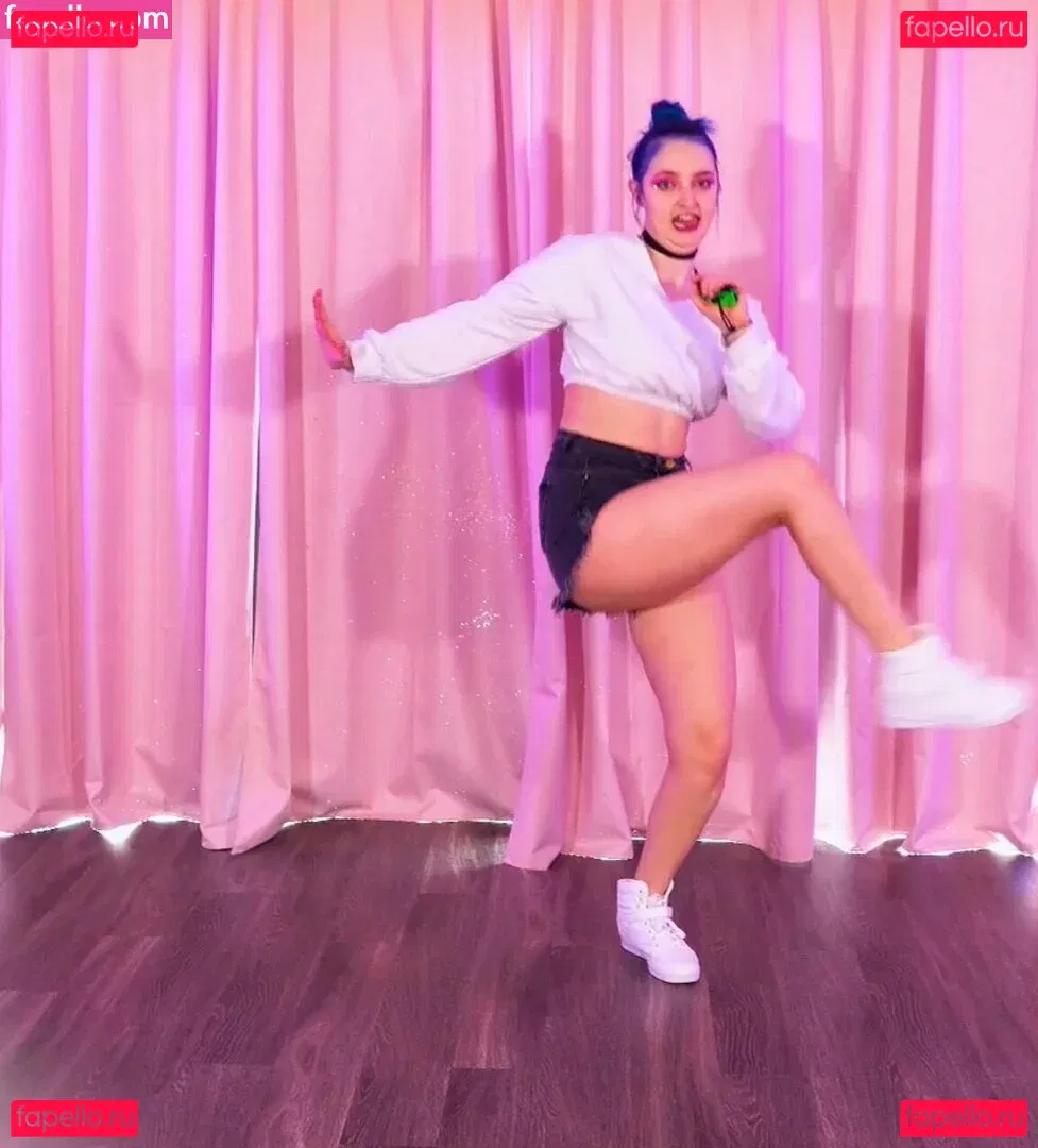 Littlesiha Onlyfans Photo Gallery 