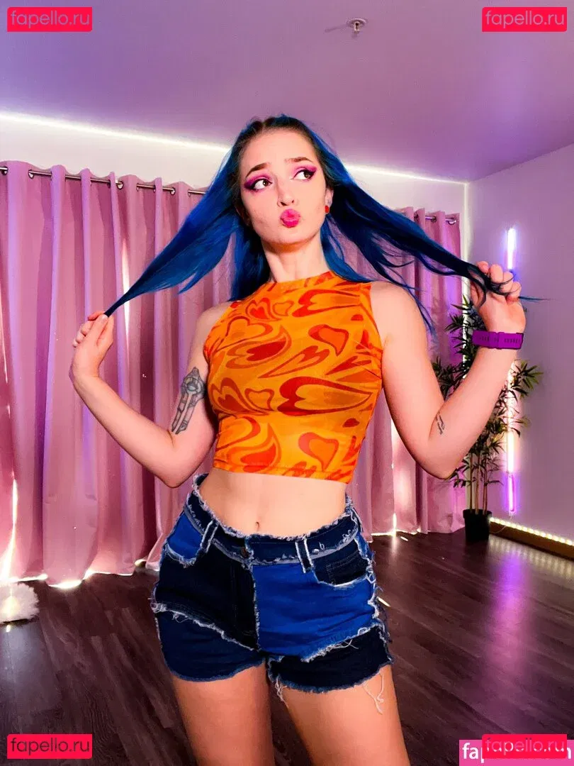 Littlesiha Onlyfans Photo Gallery 