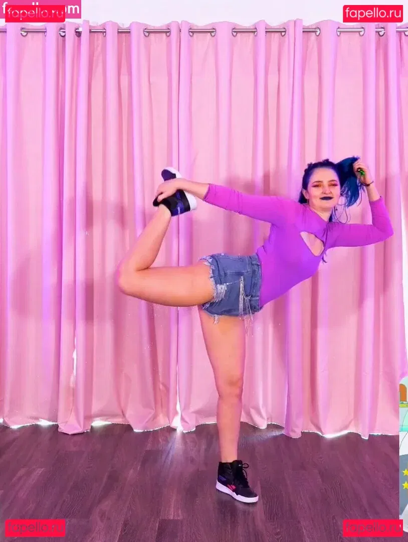 Littlesiha Onlyfans Photo Gallery 