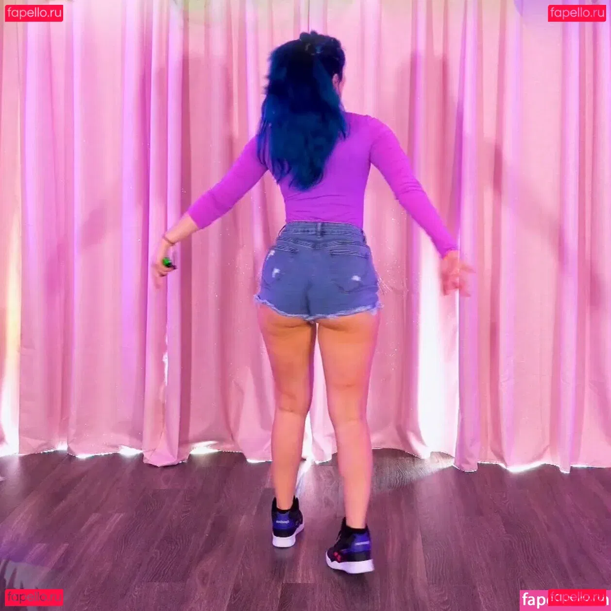 Littlesiha Onlyfans Photo Gallery 