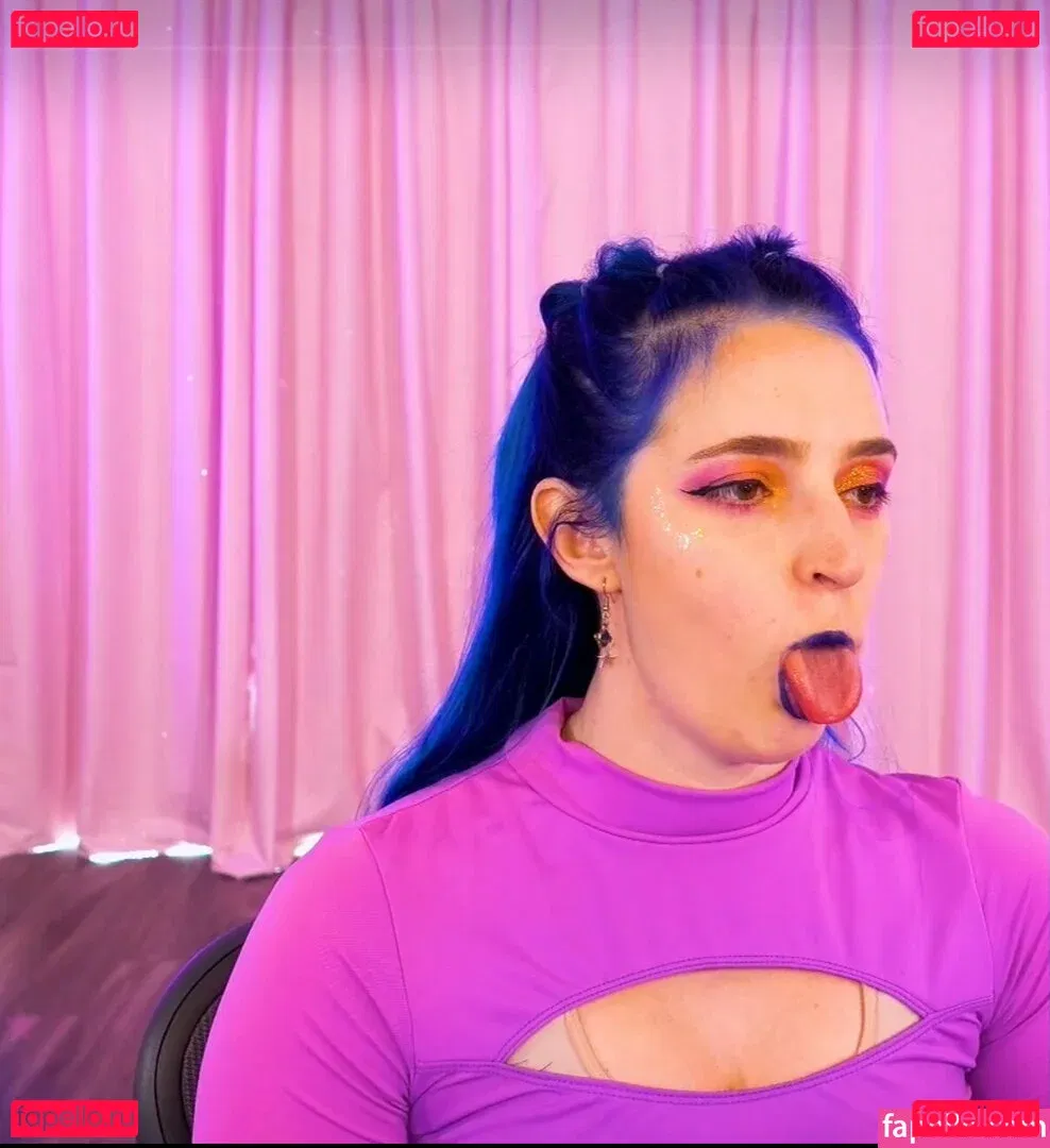 Littlesiha Onlyfans Photo Gallery 